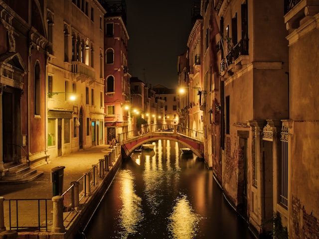 nightlife in venice italy